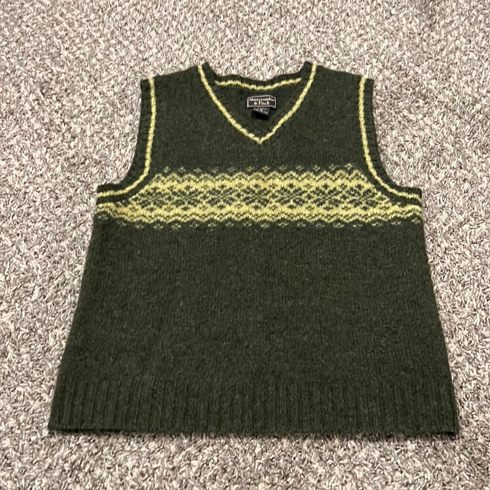 Sweater vest